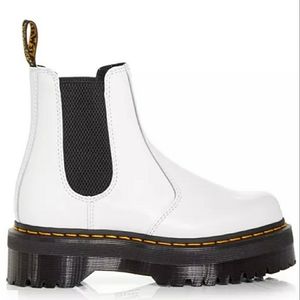 DR. MARTENS BRAND NEW WOMEN'S QUAD PLATFORM CHELSEA BOOTS $159